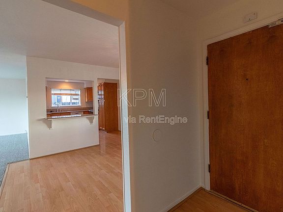 4th image of 713 San Francis Ave