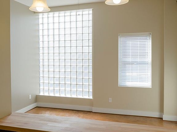 2nd image of 425 Campbell Ave SW APT 203