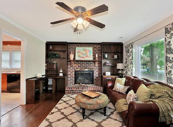 3rd image of 117 Barker Ave