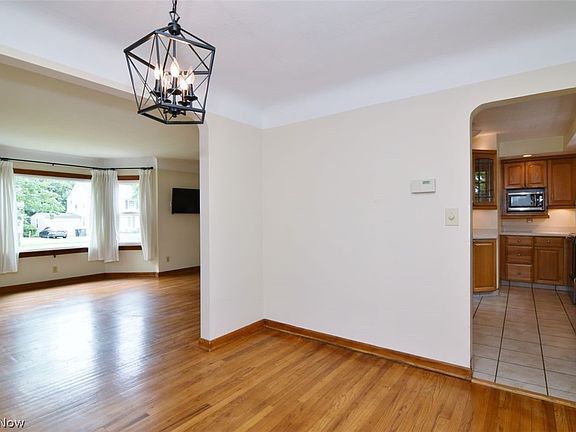 5th image of 4947 Westbourne Rd