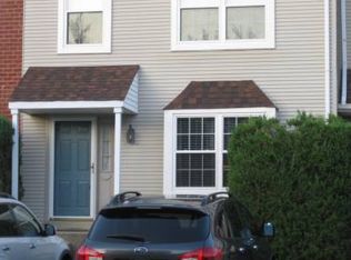 5 Victoria Dr, Aston, PA