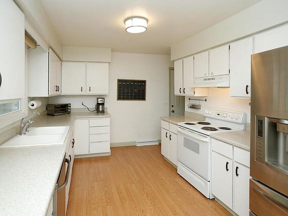 2341 coach street-106