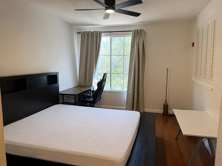 2208 Crescent Oak — Photo 10