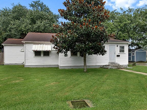 2nd image of 515 Clayton Dr