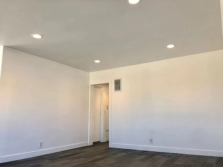 215 N Fickett Street Apartments — Photo 62