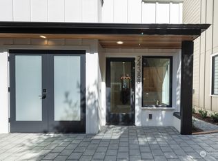 2438 3rd Ave W #B, Seattle, WA 98119