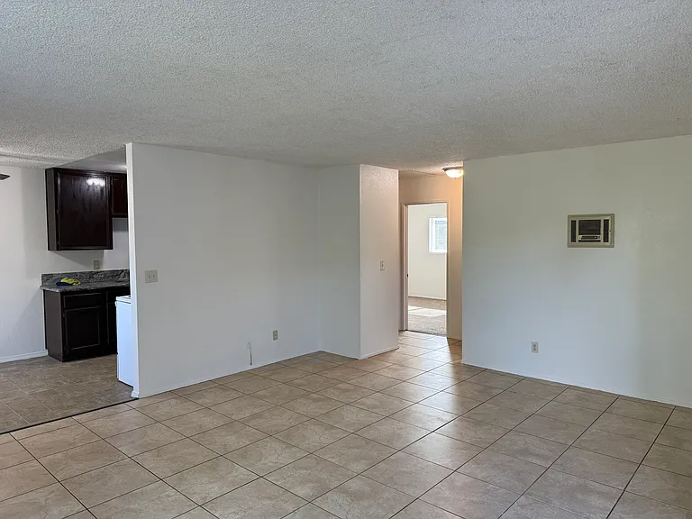 590 Casselman St #G — Photo 2