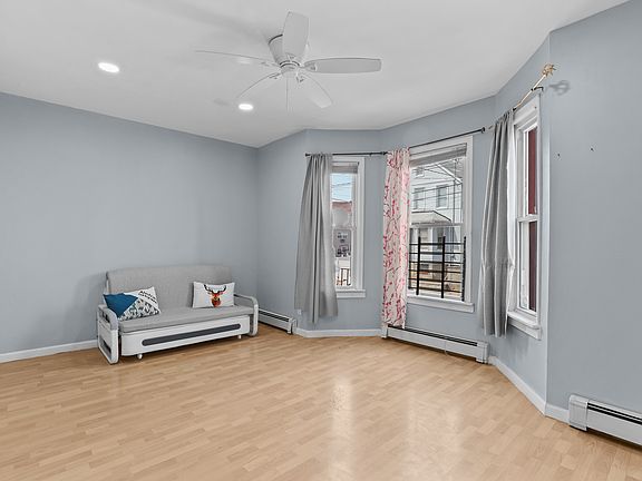 5th image of 16 Hinsdale Pl #1