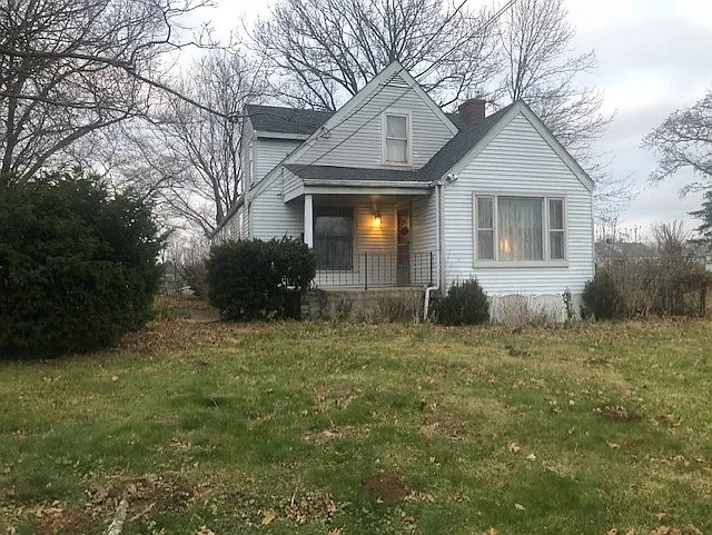 440 Buckner St photo 1