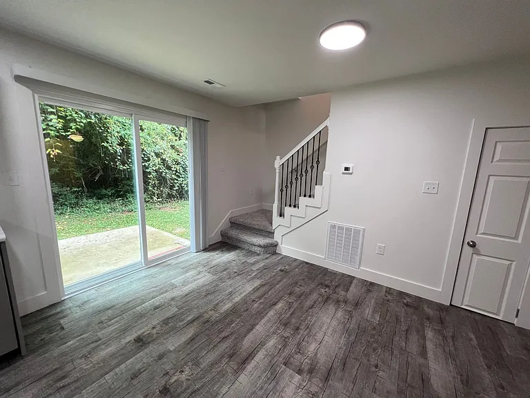 Fox Springs Condos — Photo 42