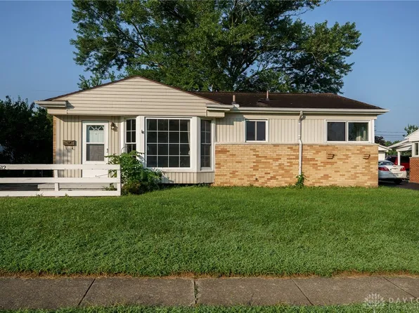 2512 Olson Dr, Dayton, OH 45420