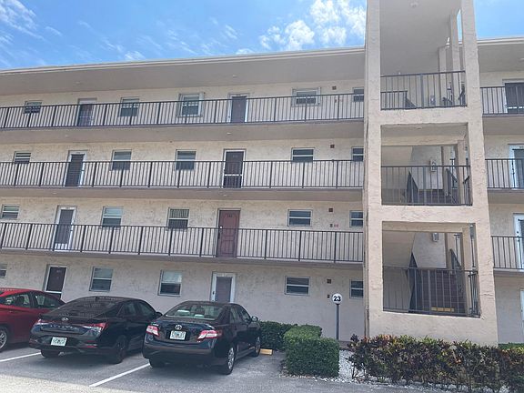 2nd image of 711 Lori Drive #302