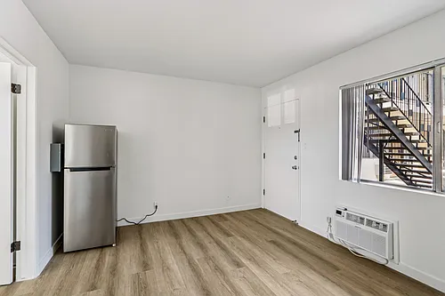Floor plan Studio. 1 Bath. 0 Half