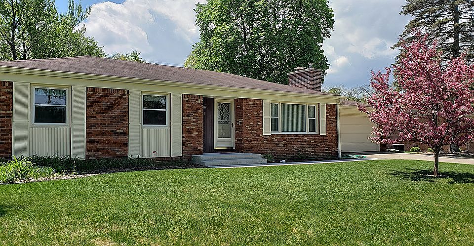 906 Adams Drive