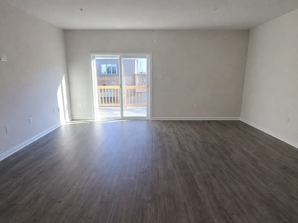 3 bed, 1962 sqft, $3,399 — Photo 1