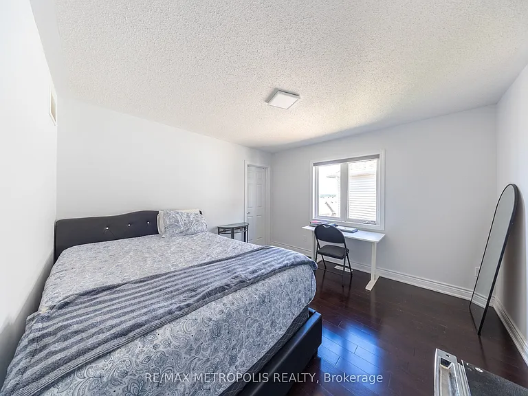 36 Michaelis St — Photo 30