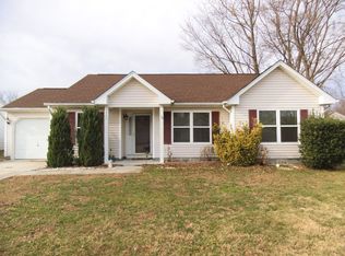 1311 Pinecroft Ln, Chesapeake, VA 23323