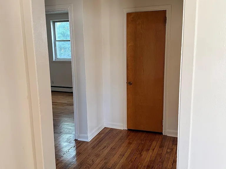 29 Spring St #A — Photo 4