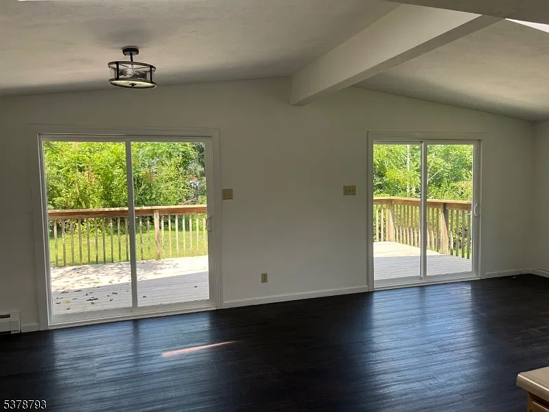 3 bed, 2.0 bath, $2,850 — Photo 3