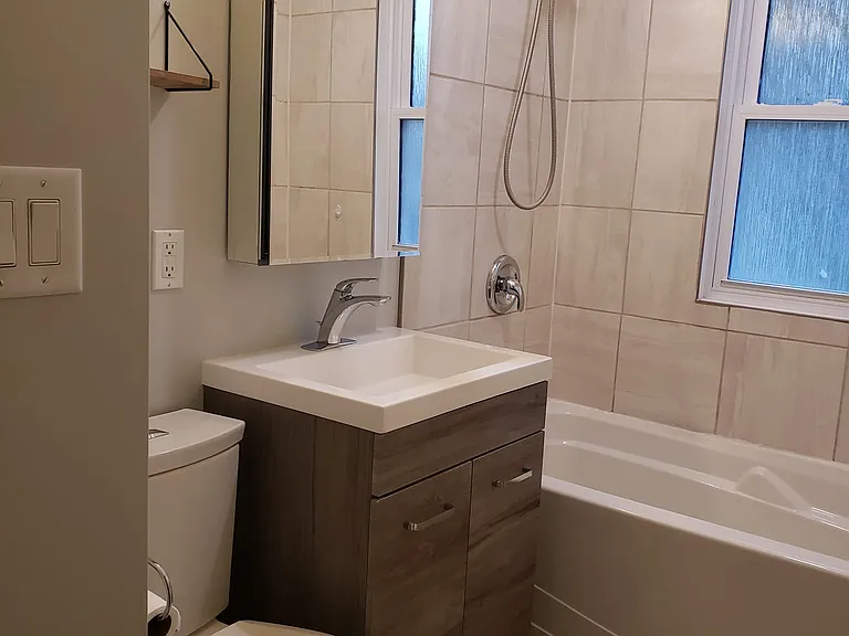 105 Harold Ave #1 — Photo 18