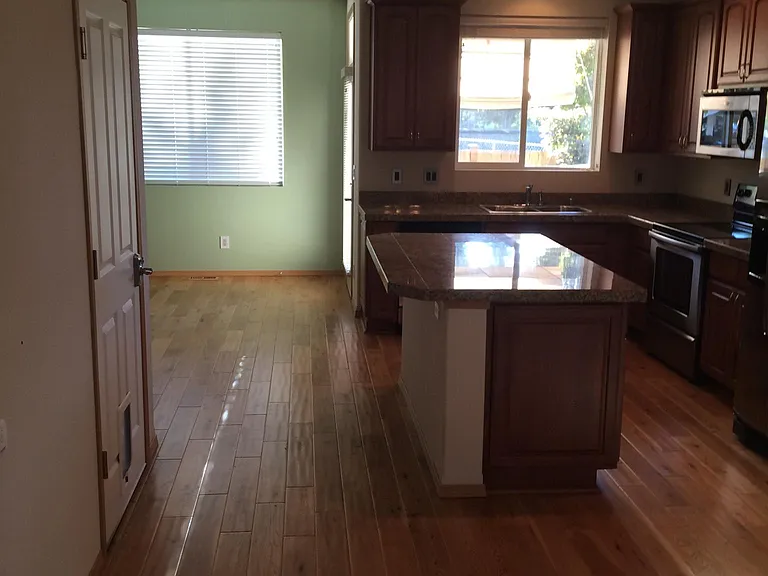 5431 Boardwalk St SE — Photo 5