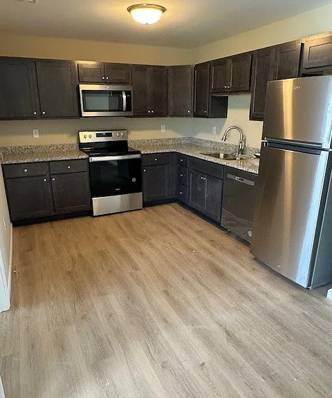 128 W Perry St #128 — Photo 4