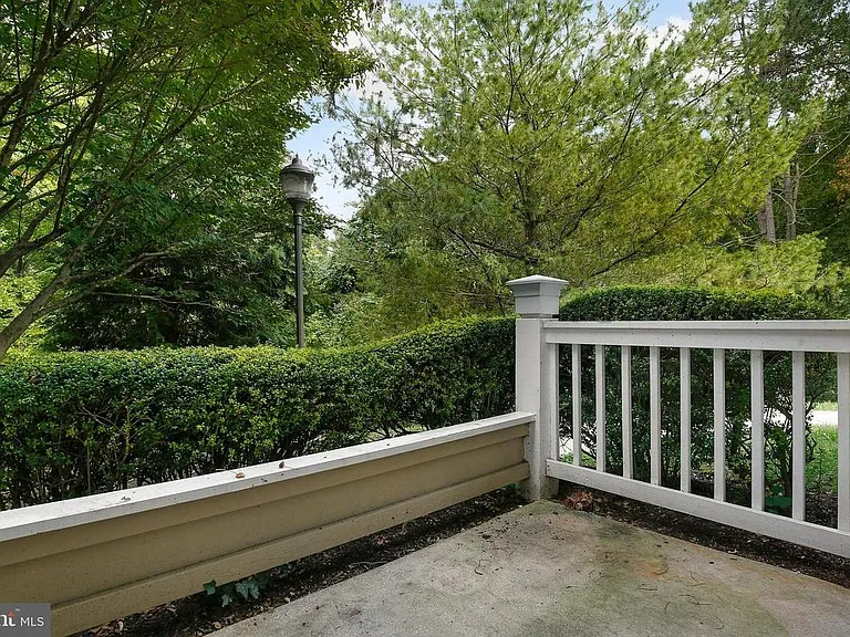 5712 Chapman Mill Dr #340 — Photo 11