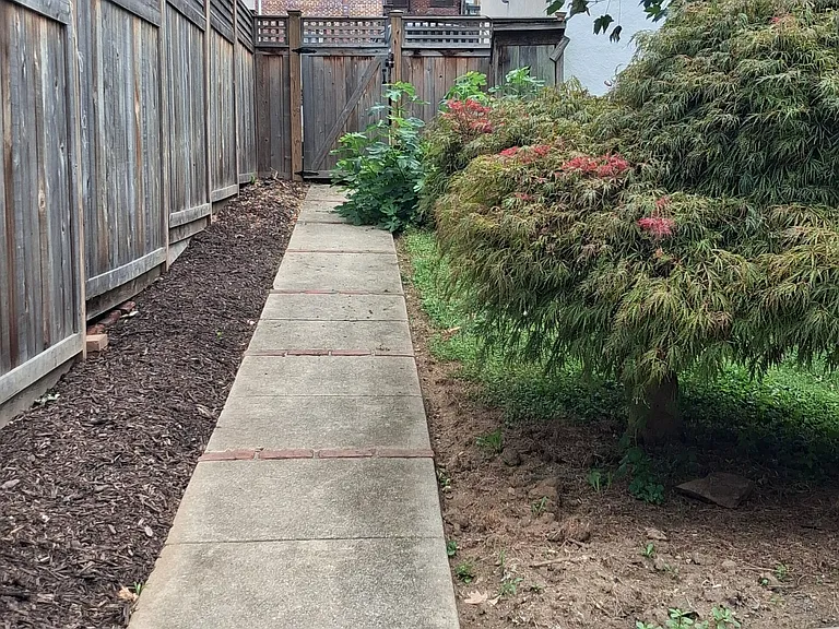 120 W Chestnut St — Photo 5