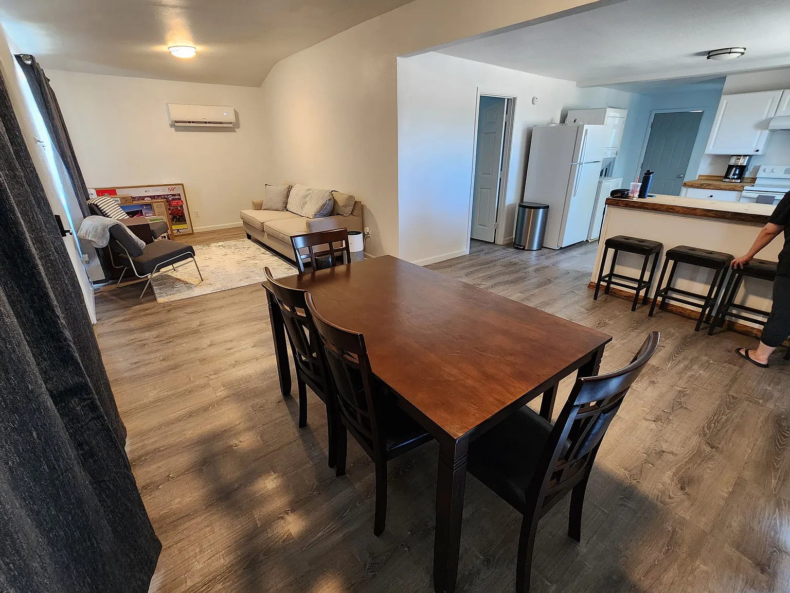 537 S Taylor Rd — Photo 4