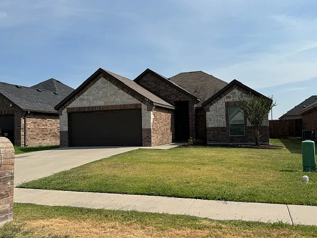 121 Comanche - 1 — Photo 1