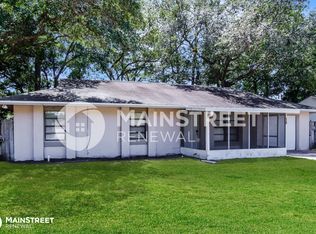 950 Salina St SE, Palm Bay, FL 32909
