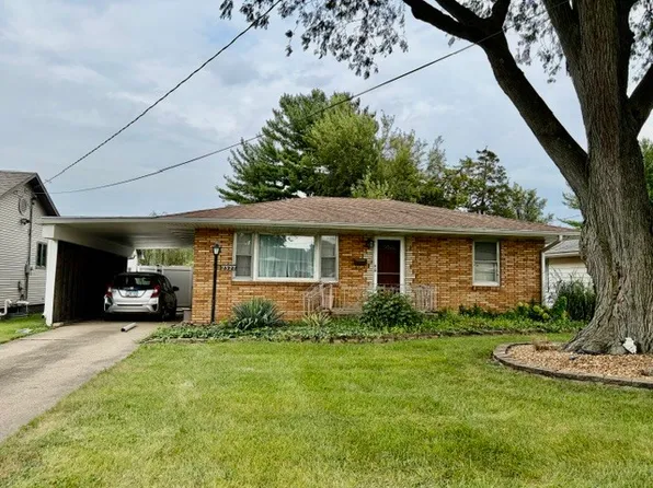 2327 9th St, Peru, IL 61354