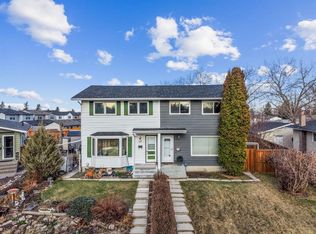 128 W Allandale Close SE, Calgary, AB T2H 1V9