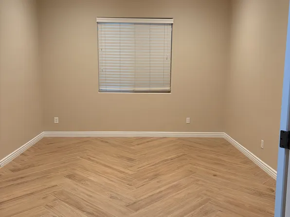 2560 E Iris Dr, Chandler, AZ 85286