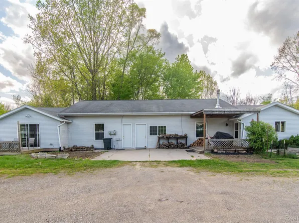5309 Smiths Creek Rd, Smiths Creek, MI 48074