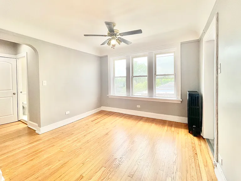 2809 W Lunt Ave #B3 — Photo 5