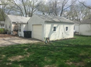 1 Ryan Dr, Bloomington, IL