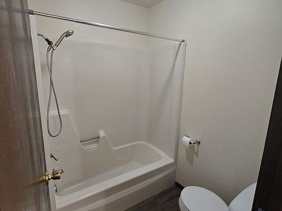 3rd image of 1026 W Macarthur Ave #18