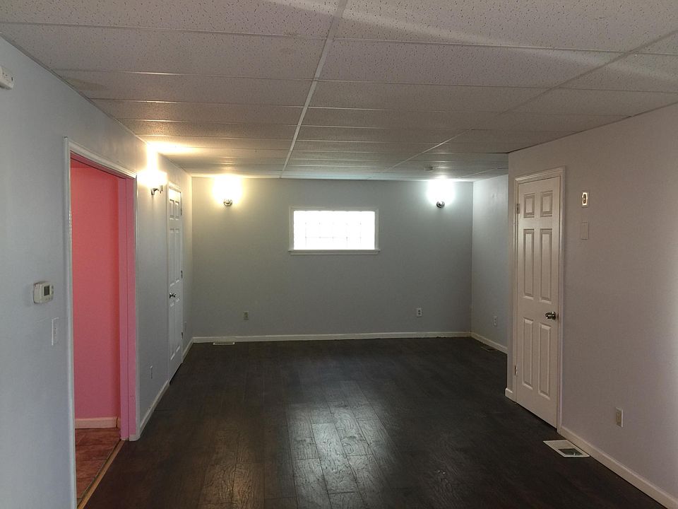 2nd image of 412 California Ave