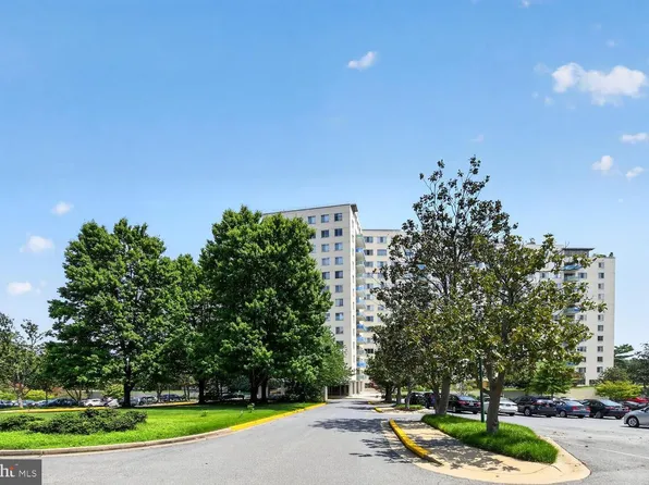 10201 Grosvenor Pl APT 1504, Rockville, MD 20852