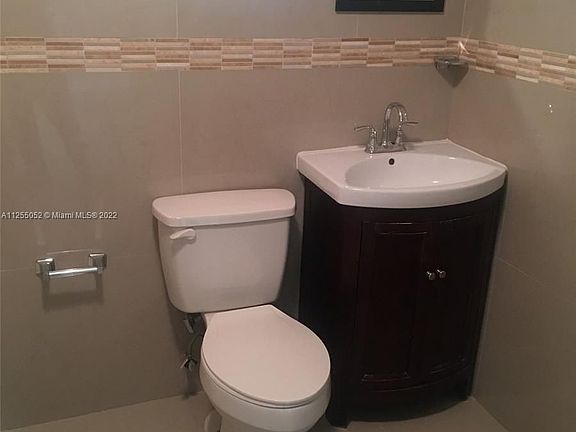 2nd image of 853 SW 12th St #A