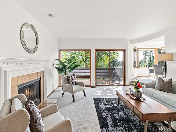 3rd image of 13915 SE 61st Pl