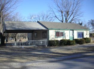 902 5th St, Bridgeport, TX 76426