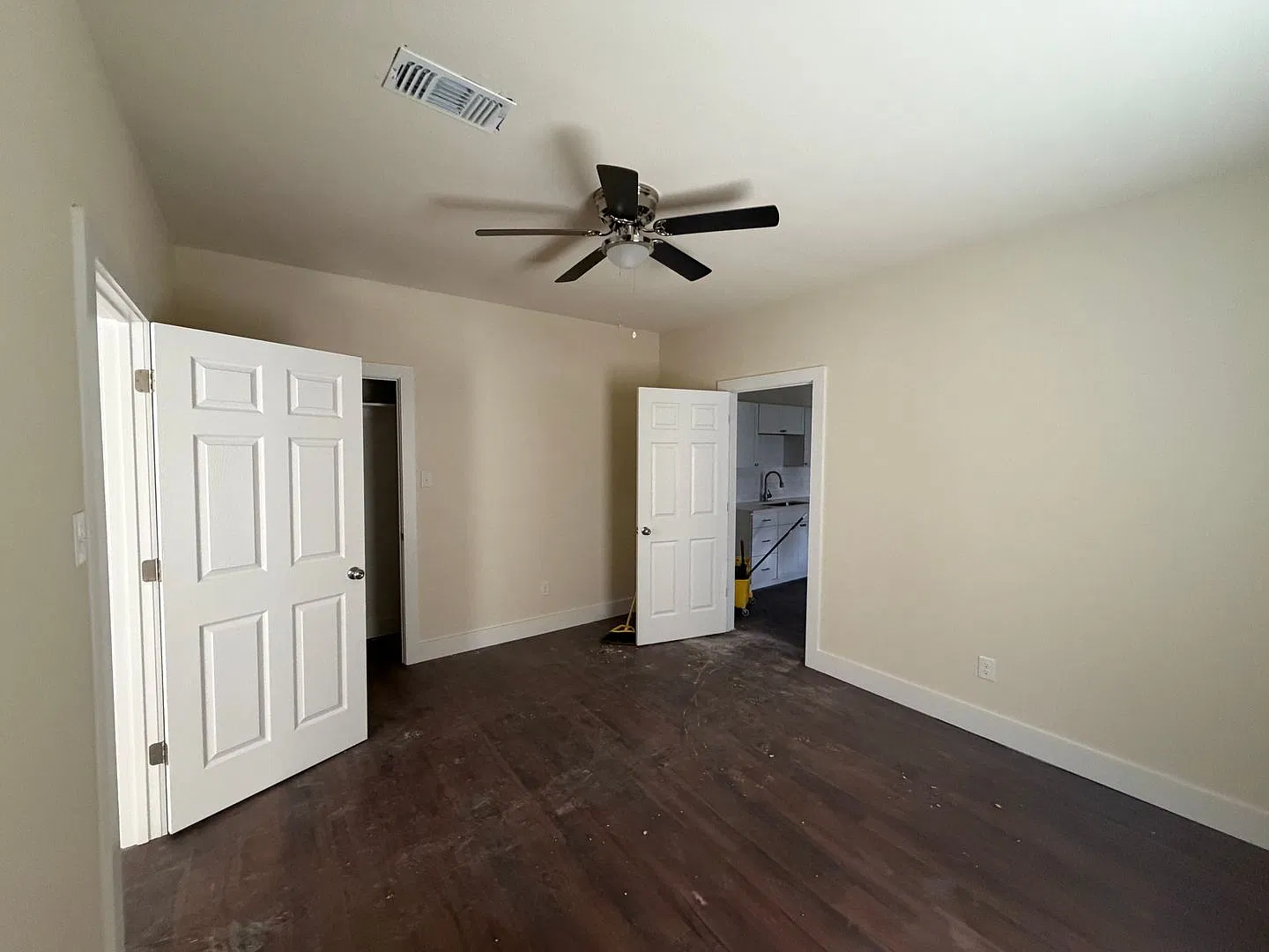 Charming 2-bedroom, 1-bath home — Photo 3