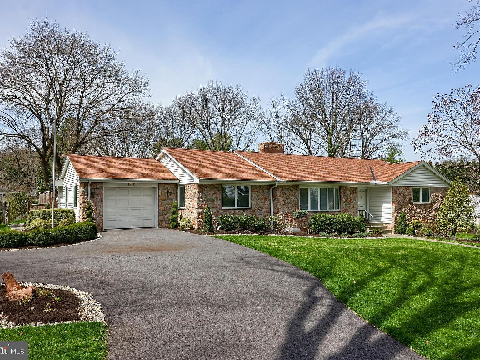 1212 Old Mill Rd, Wyomissing, PA 19610 Zillow