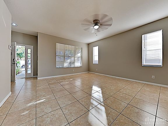 3rd image of 9711 Patrician Dr