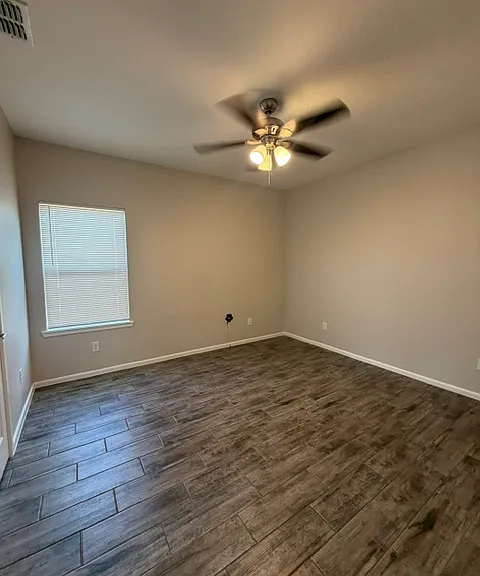 1229 Country Club Dr #3 — Photo 10