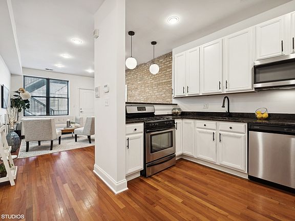 5th image of 3740 W Wrightwood Ave APT 1N