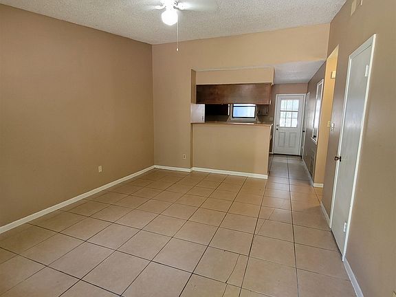 3rd image of 5392 Dawn Ct