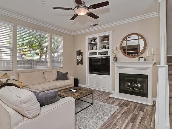 4th image of 10531 Hollingsworth Way